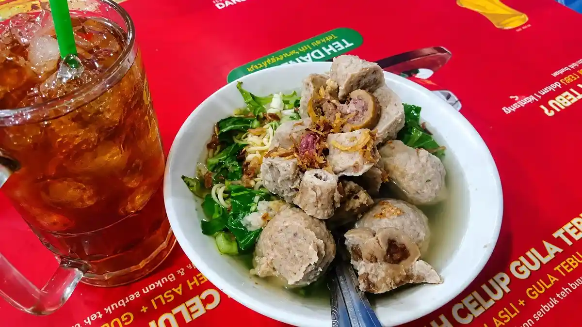 Soto Tangkar 108: Rasa yang Menghantarkan Kenangan di Jantung Cilacap
